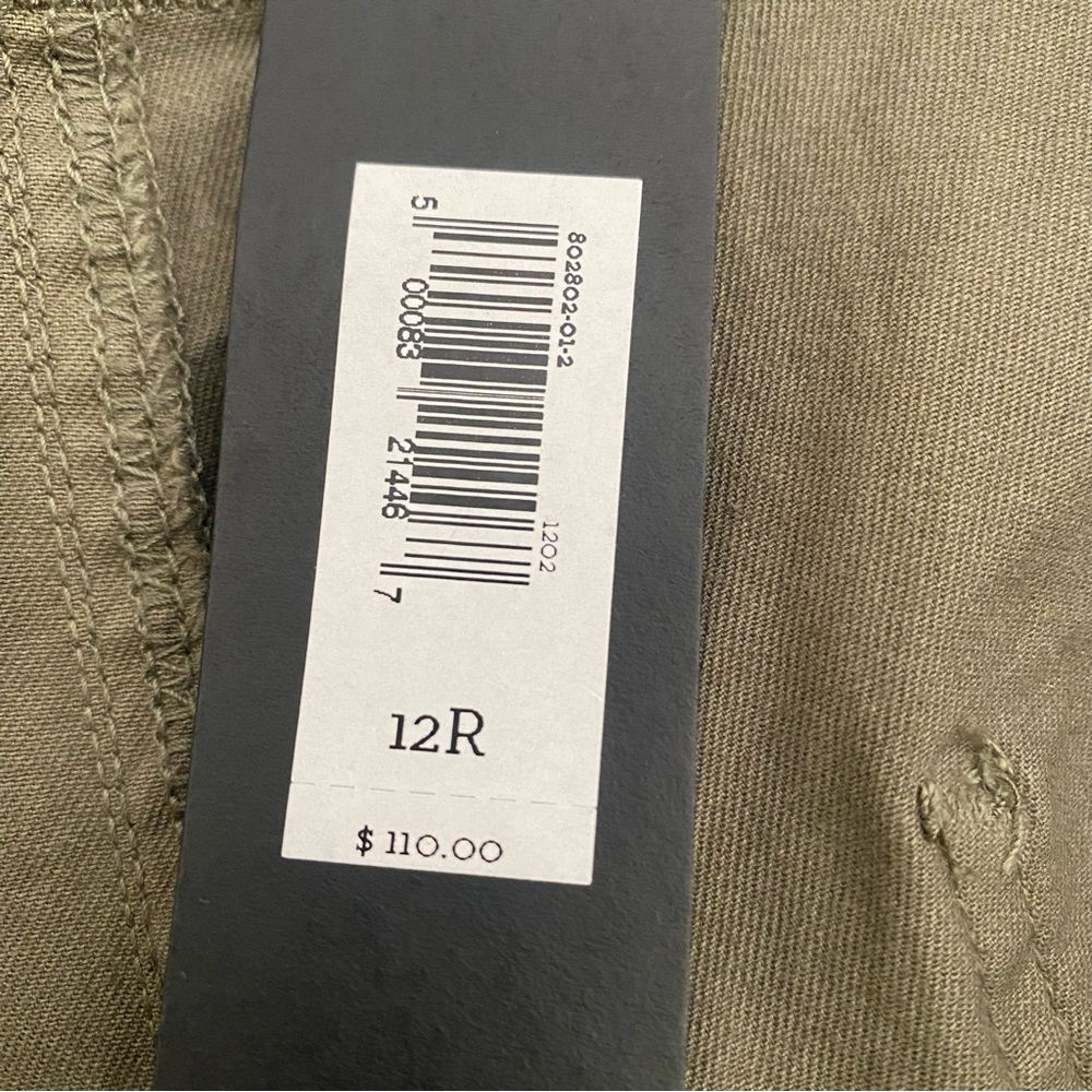 Banana Republic The Barrel Pant in Green Olive - Picture 8 of 11